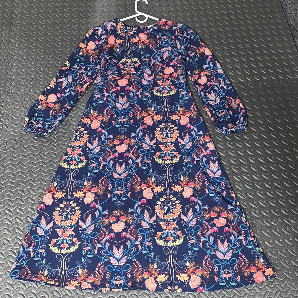 Lulus printed dress with a navy base